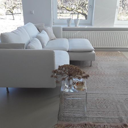 Maan B&B + Galerie Кортгене Екстериор снимка